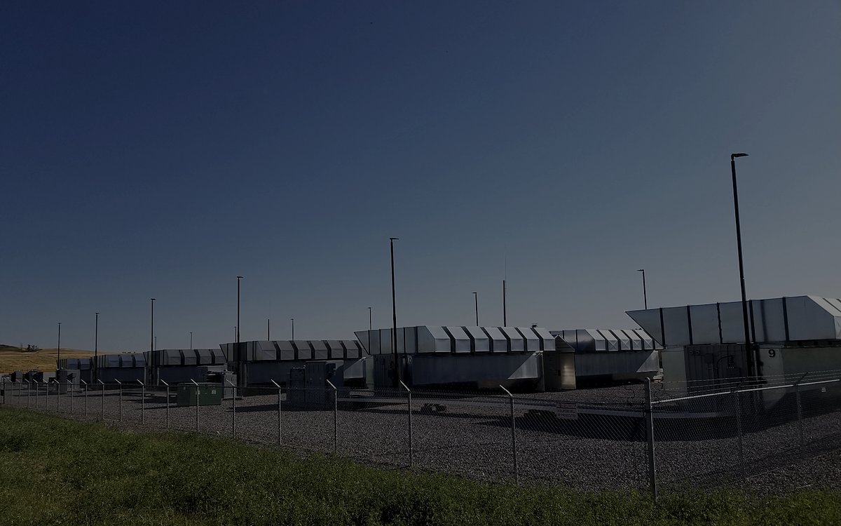 Three Hills — 16 MW forced air-cooled mobile container site in Alberta
